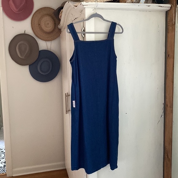 M.H Fine Co - Picture 4 of 9